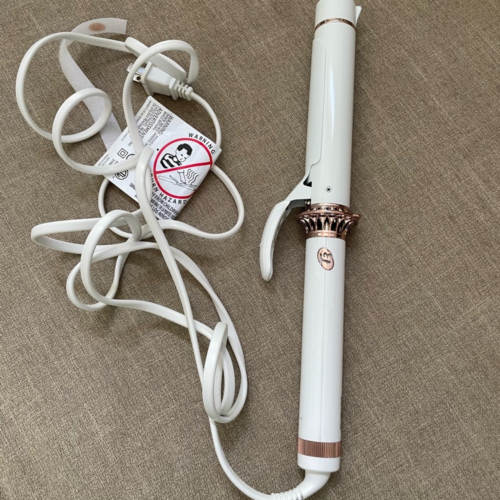 T3 curling iron